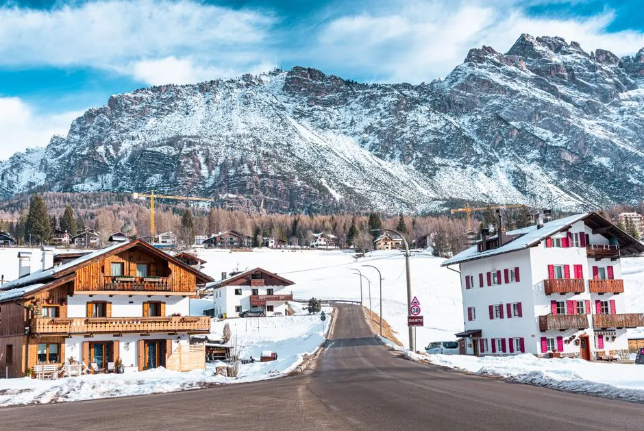 Italian Alps Cable Cars Without Skis: Plan Both Ways
